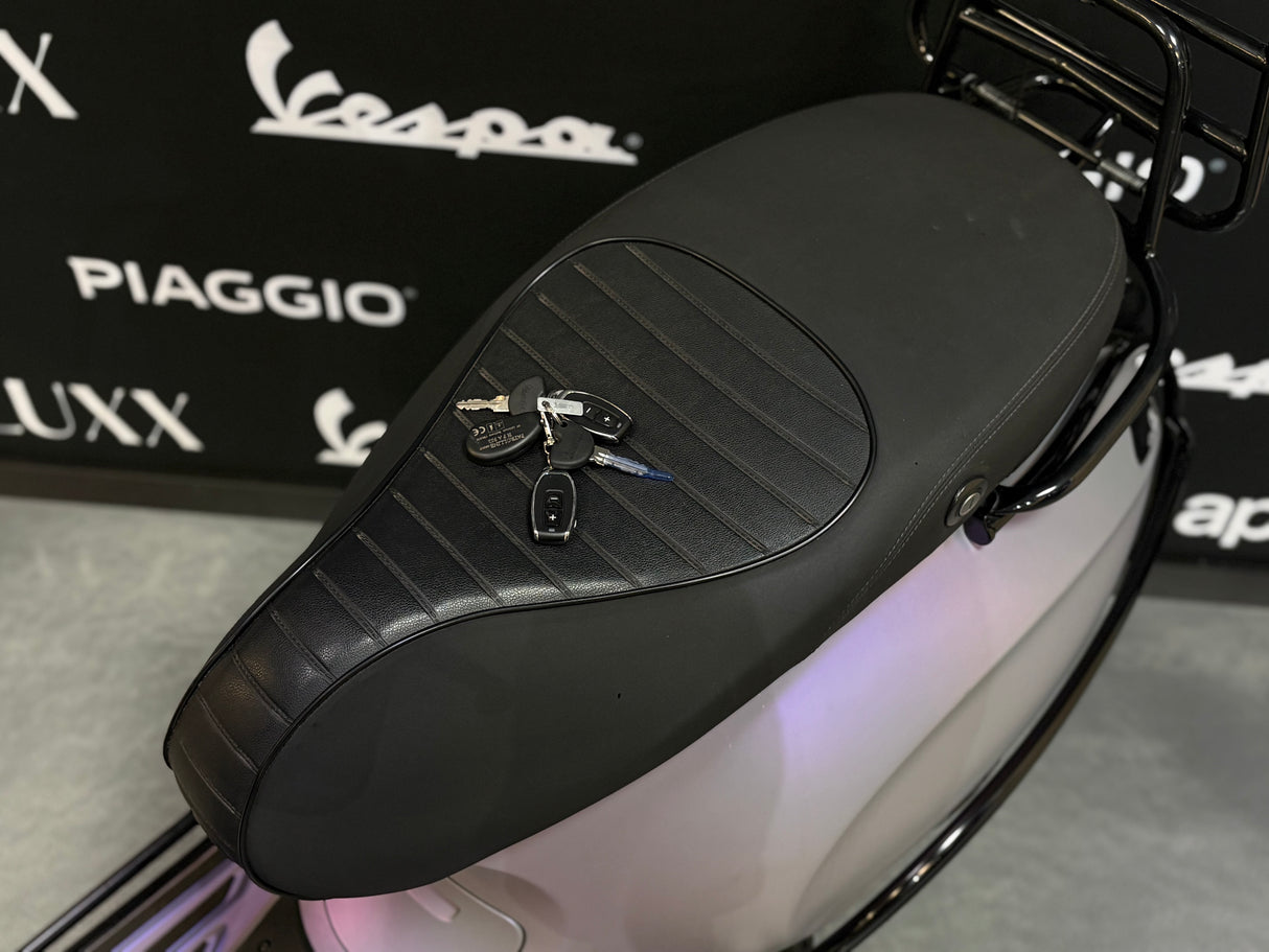 Vespa Sprint | Designo Violet | 1 eig