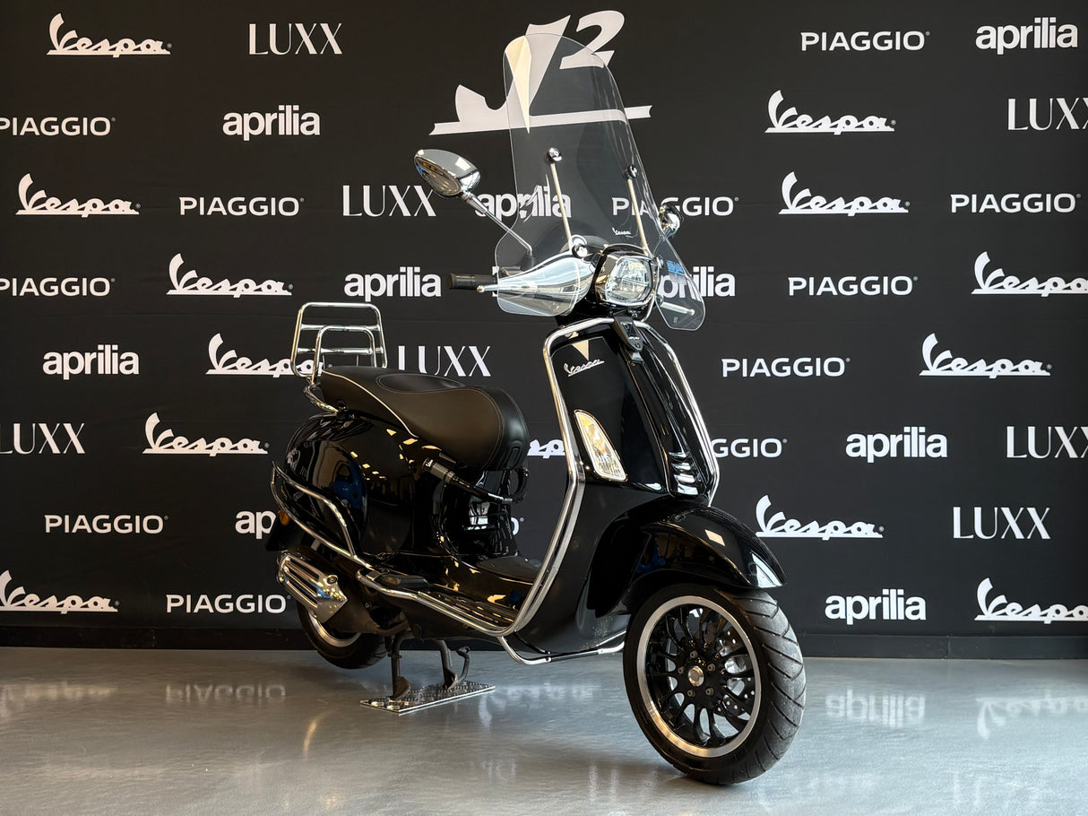 Vespa Sprint | Glans Zwart
