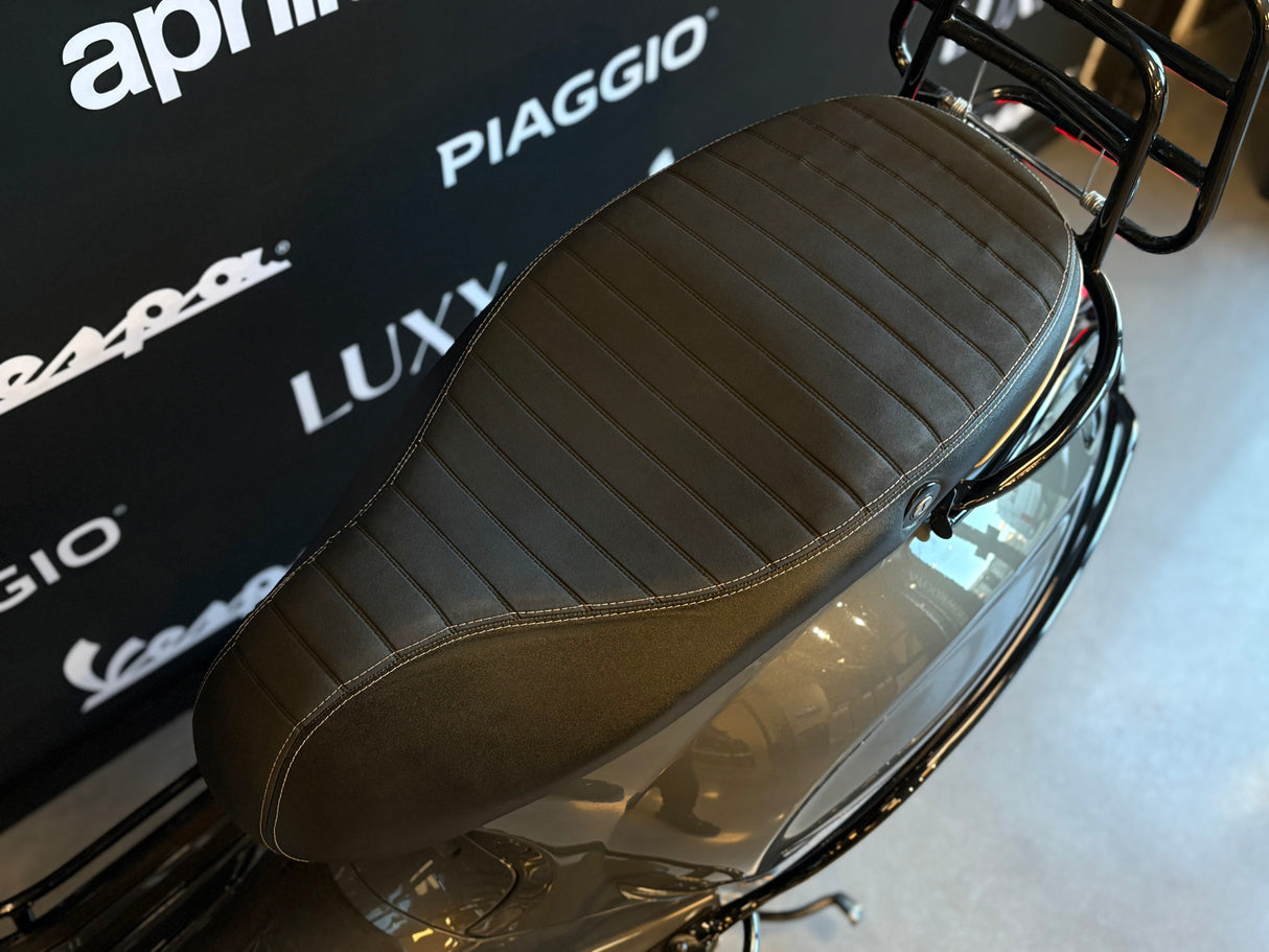 Vespa Sprint | Champange Quartz