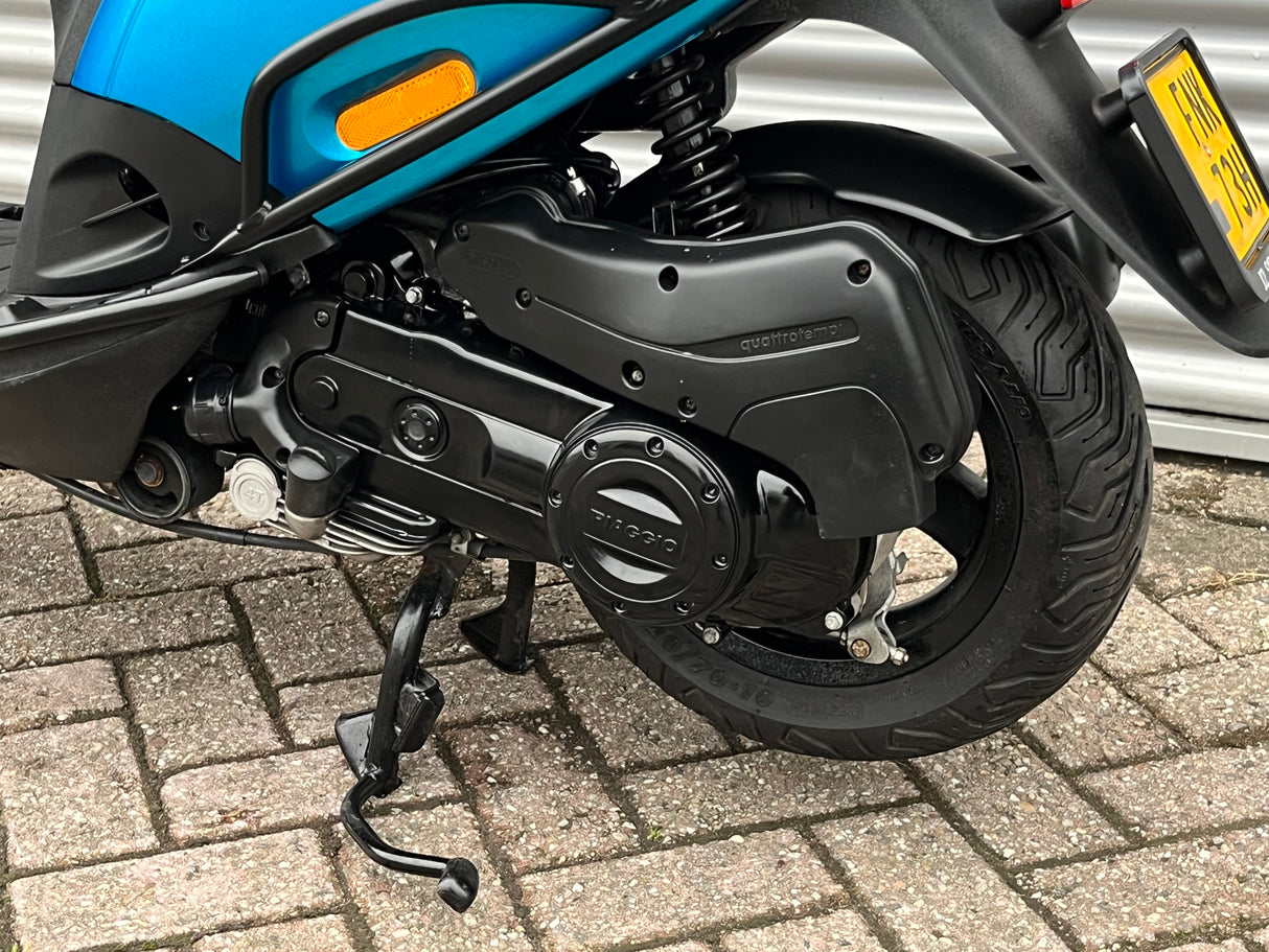 Piaggio Zip Ice Candy Blu Brom 2022 9558 km Full Option 1eig