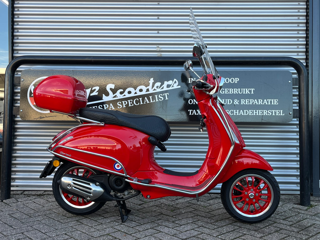 Vespa Sprint Rood Snor/Brom 2018 3422 km 1 eig GARANTIE