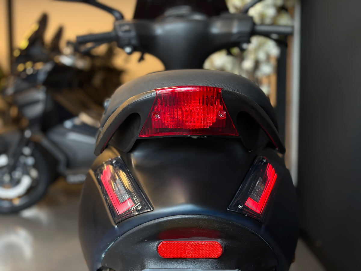 Piaggio Zip | Mat Zwart