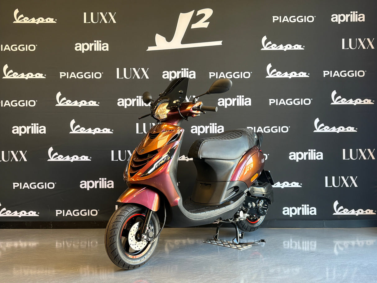 Piaggio Zip | Mica Red