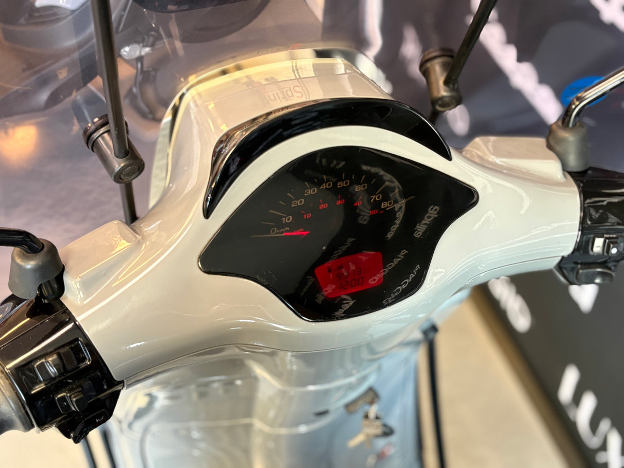 Vespa Sprint | Nardo Grey