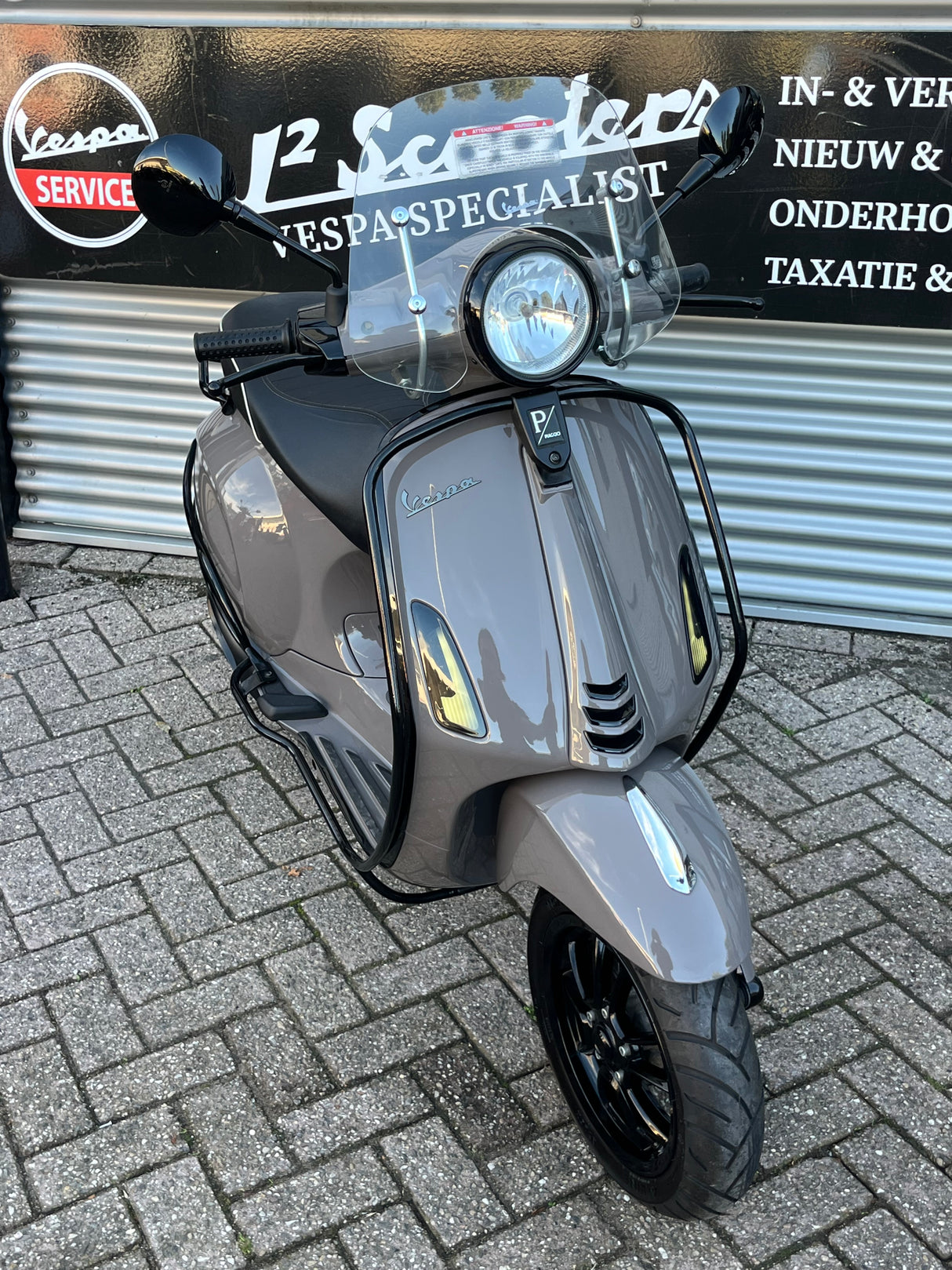 Vespa Primavera Misty Brown Snor/Brom 2017 11844 km 1 eig