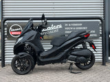 Piaggio MP3 300 Hpe mat zwart 2023 5212 km 1 eig BTW
