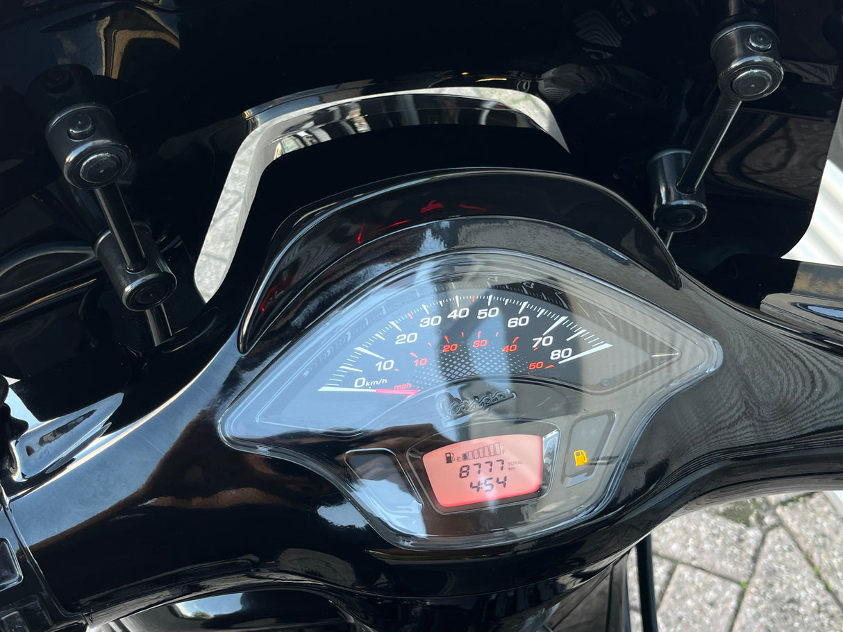 Vespa Sprint Black on Black Brom 2019 8777 km 1 eig GARANTIE