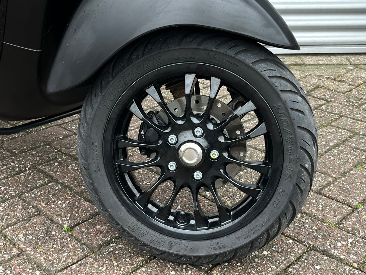 Vespa Sprint Mat Zwart Snor/Brom 2019 15831 km GARANTIE