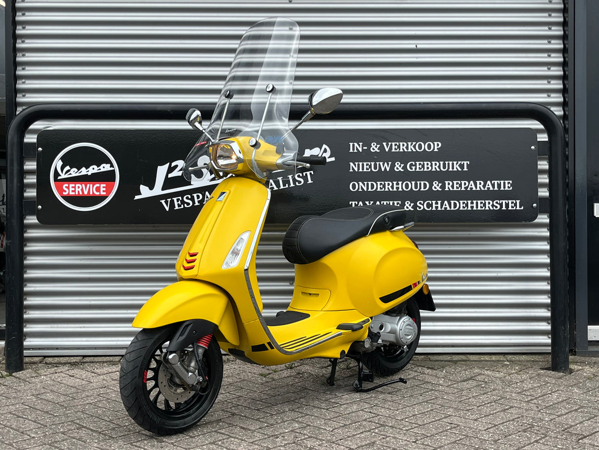 Vespa Sprint Mat Geel Brom 2018 9874 km 1 eig