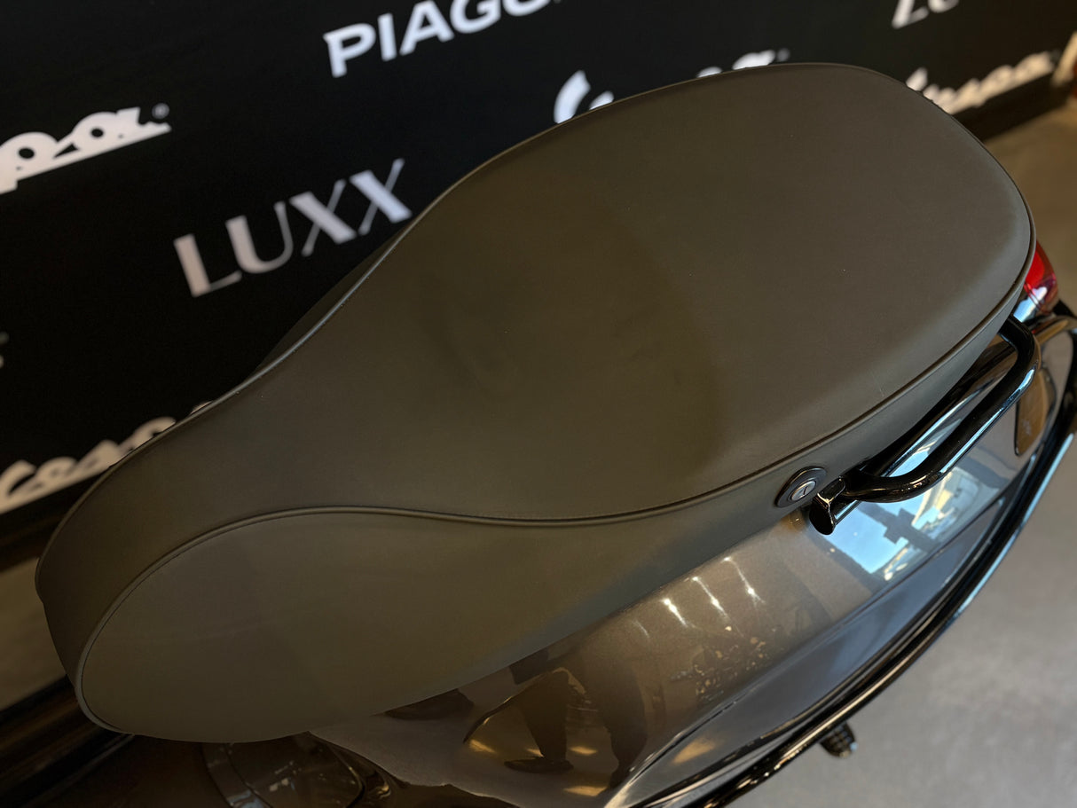 Vespa Sprint | Agaat Grijs