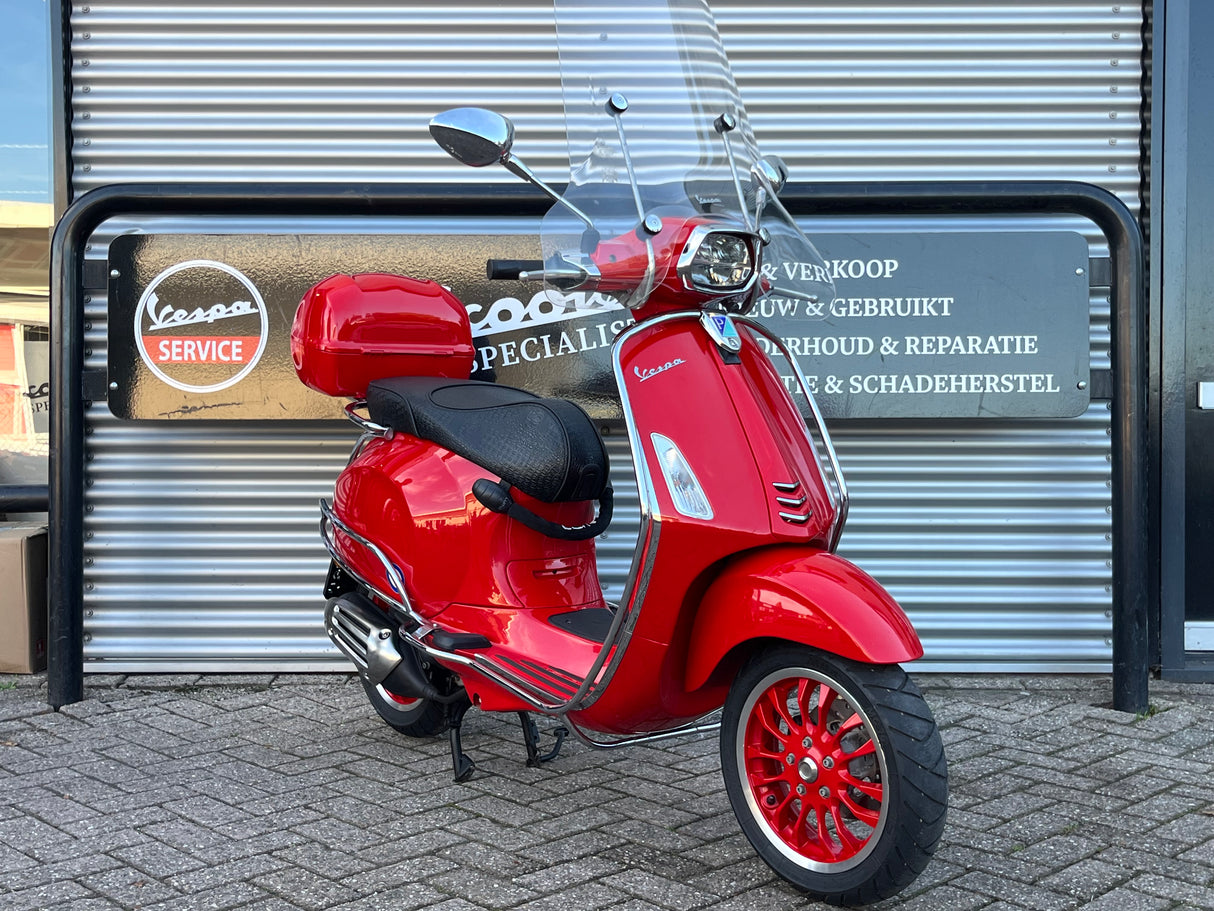 Vespa Sprint Rood Snor/Brom 2018 3422 km 1 eig GARANTIE