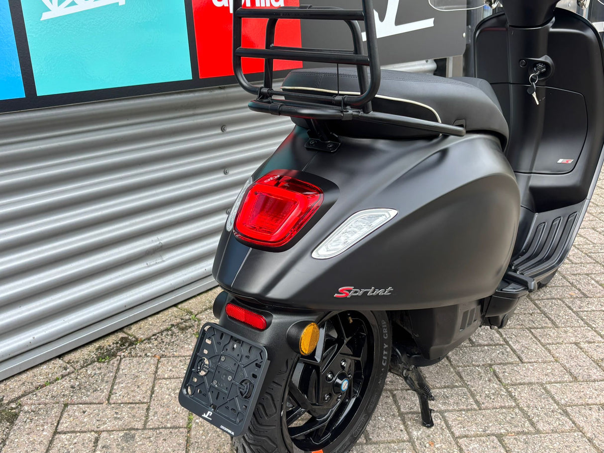Vespa Elettrica Mat Zwart Brom 2024 422 km GARANTIE
