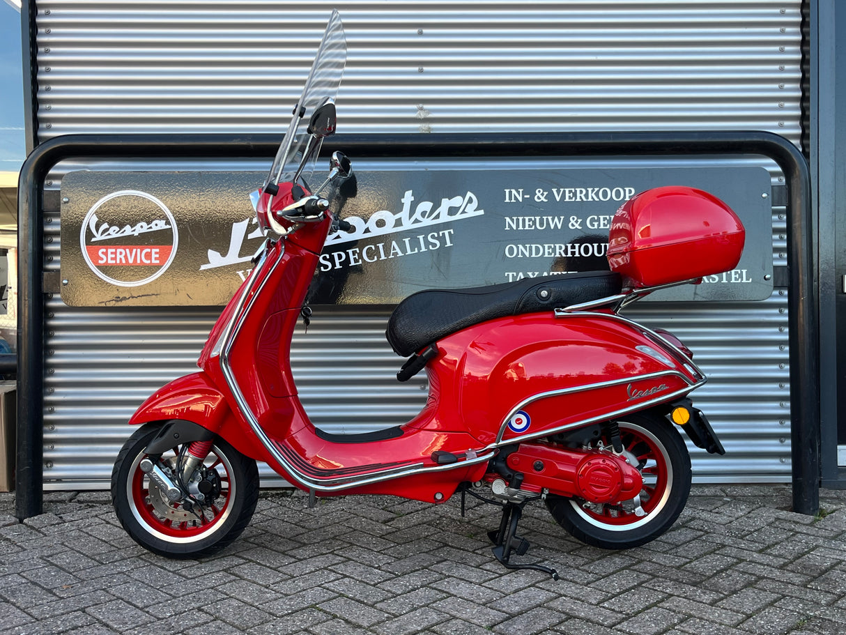 Vespa Sprint Rood Snor/Brom 2018 3422 km 1 eig GARANTIE