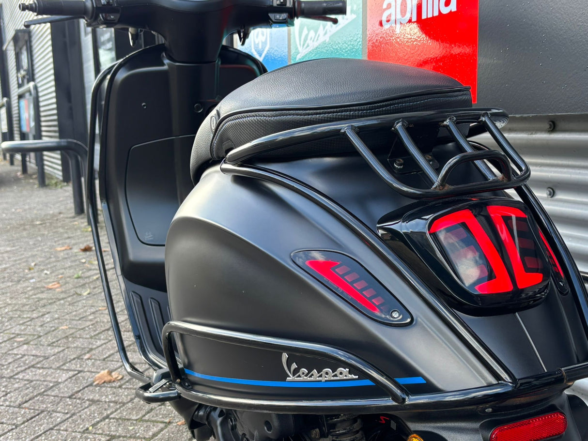 Vespa Sprint Mat Zwart Brom 2023 11064 km 1 eig GARANTIE