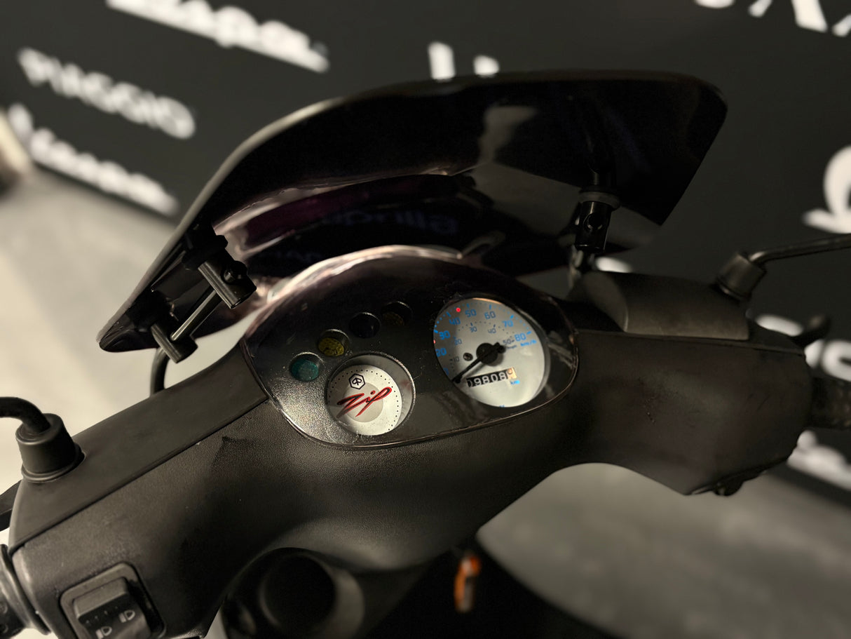 Piaggio Zip | Mat Zwart