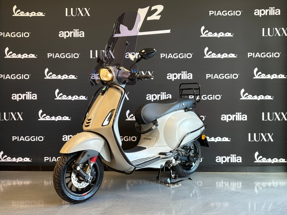 Vespa Sprint | Frozen Berry