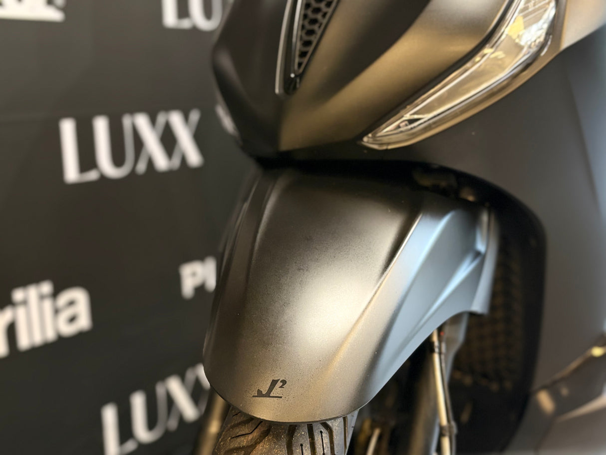 Piaggio Beverly | Mat Zwart | 1 Eig