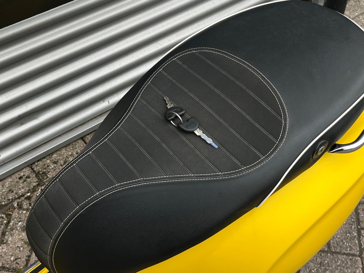 Vespa Sprint Mat Geel Brom 2018 9874 km 1 eig