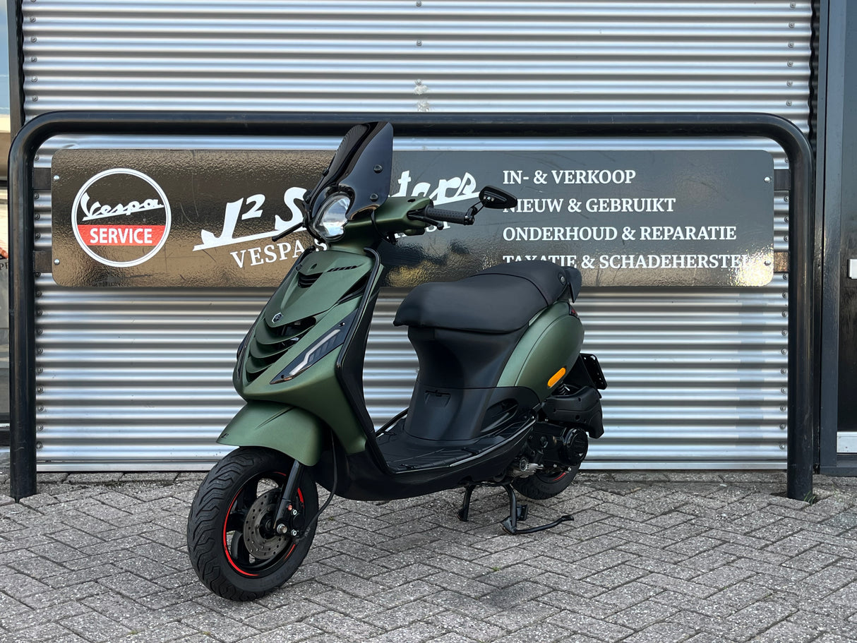 Piaggio Zip Huracan Green Brom 2022 6496 km Full Option