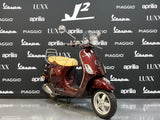 Vespa LXV | Candy Apple Red | 1 eig