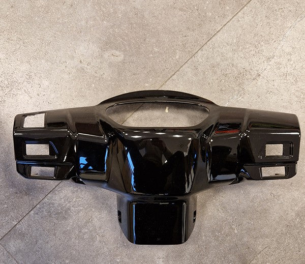Stuurkap binnenkant orgineel glans zwart Kymco