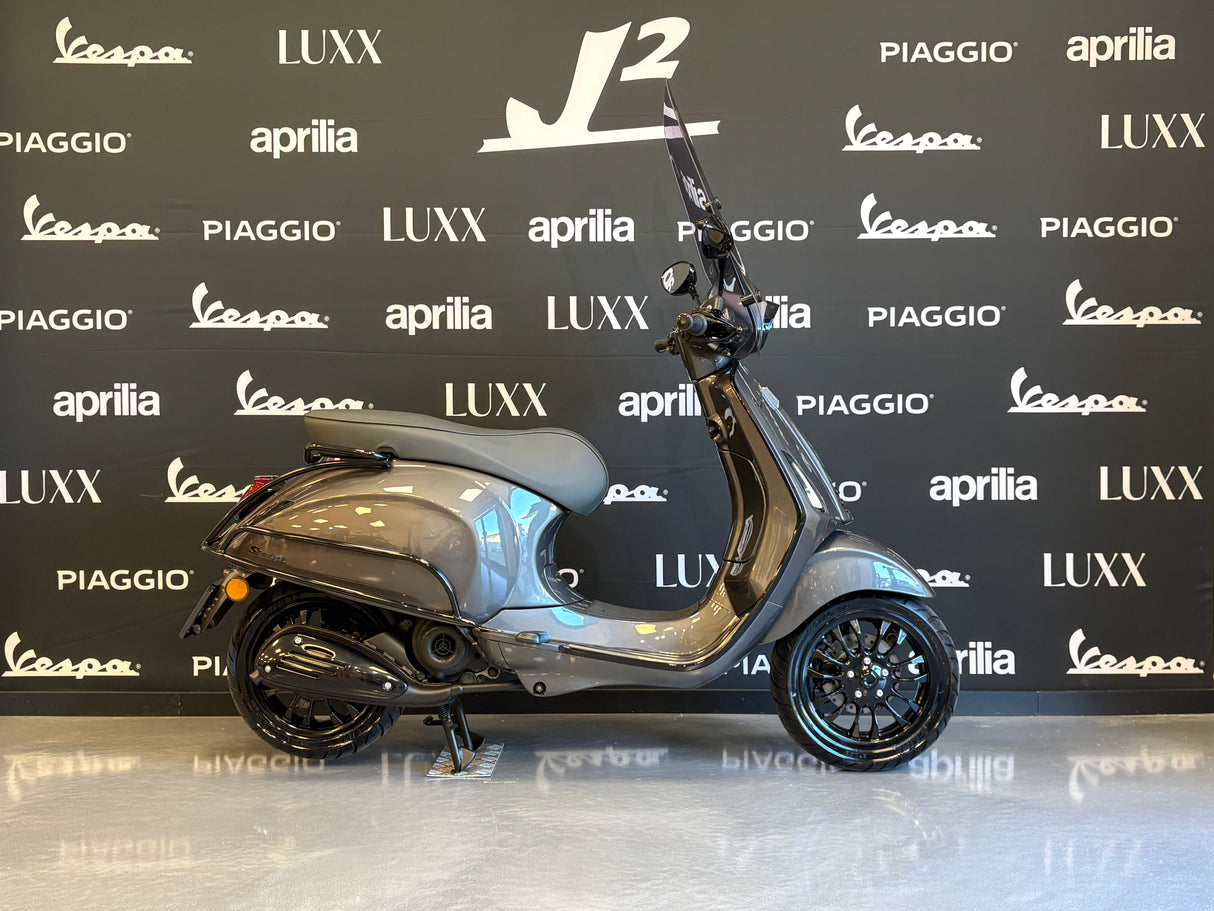 Vespa Sprint | Agaat Grijs