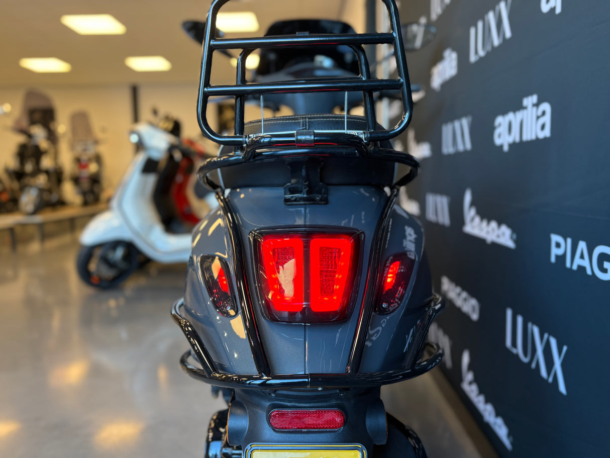 Vespa Sprint | Champange Quartz