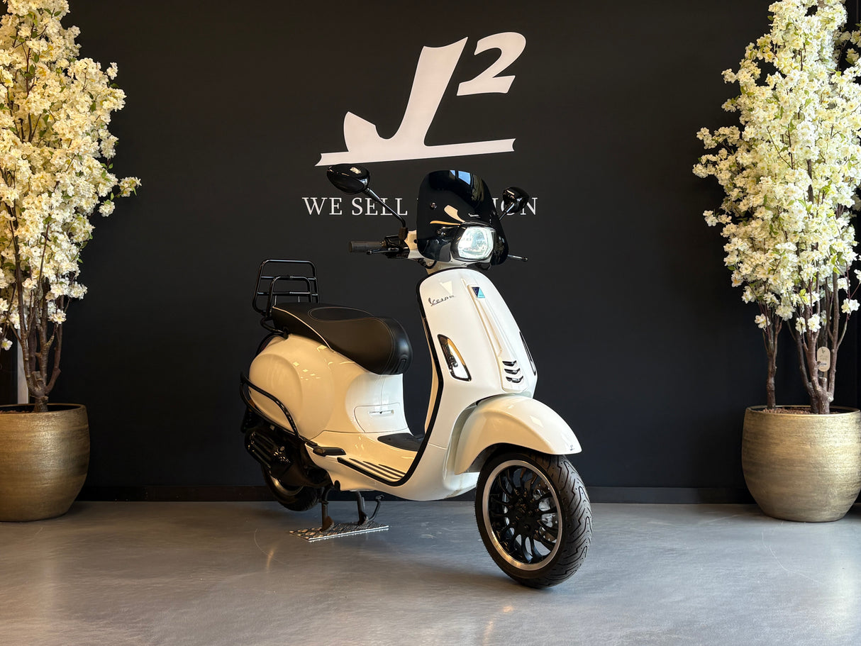 Vespa Sprint | Monte Bianco | 1 eig