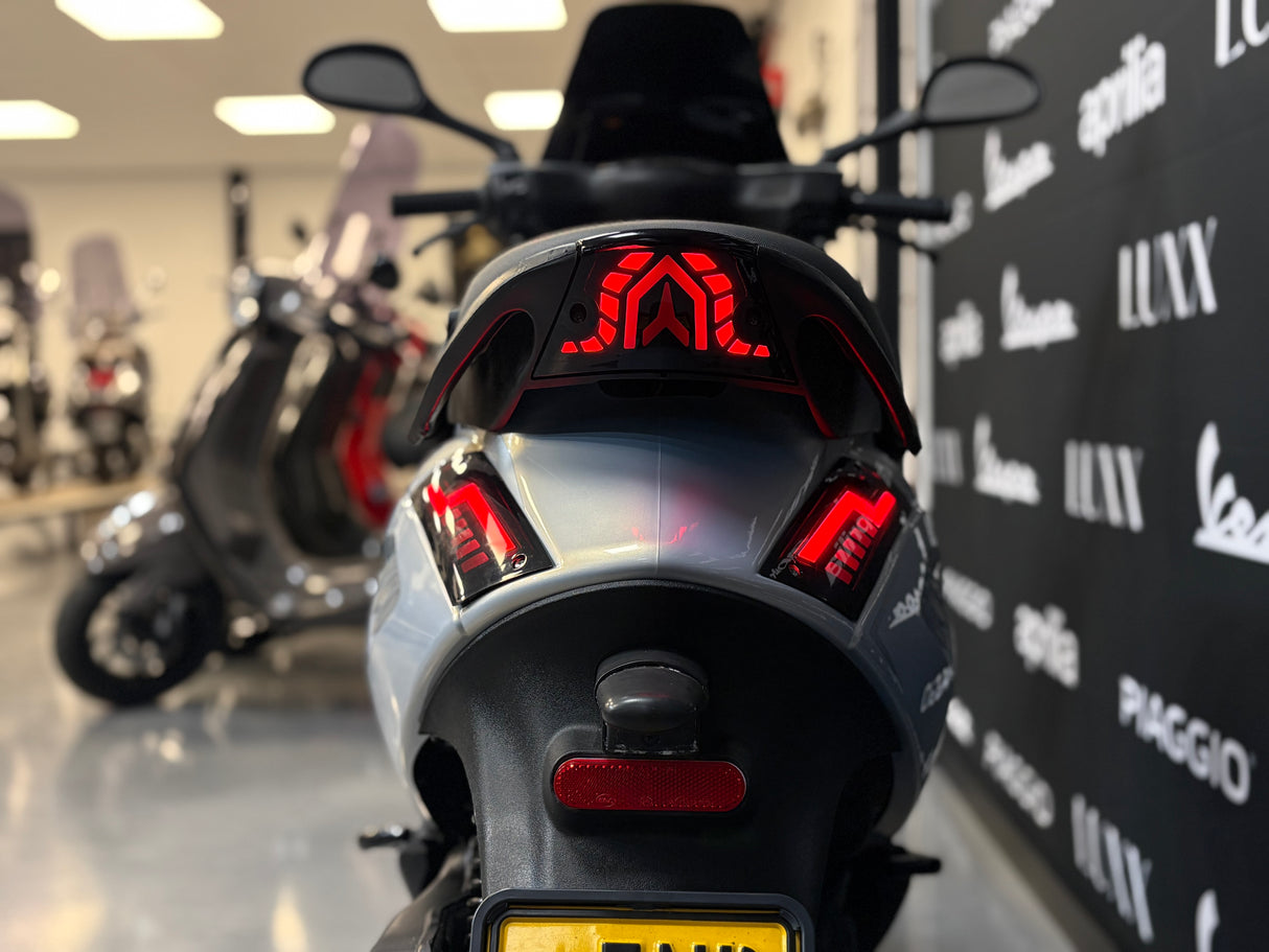 Piaggio Zip | White Gold