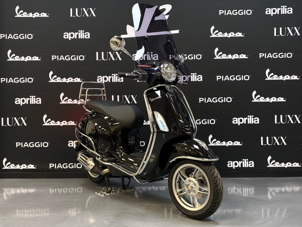 Vespa Primavera | Nero Convinto