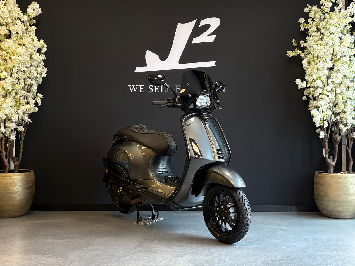 Vespa Sprint | Agaat Grijs | 1 eig
