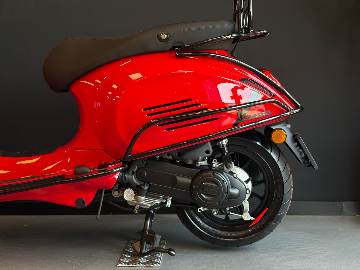 Vespa Sprint | Rosso Coraggioso