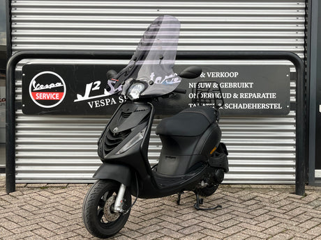 Piaggio Zip Mat Zwart Brom 2019 12151 km 1 eig