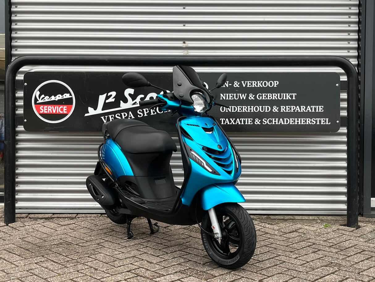 Piaggio Zip Ice Candy Blu Brom 2022 9558 km Full Option 1eig