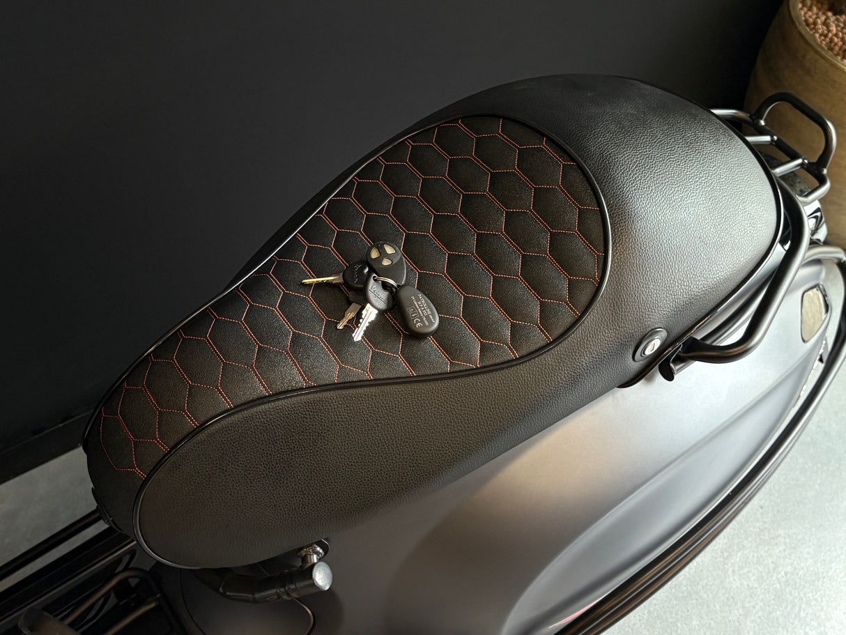 Vespa Sprint | Mat Grijs | 1 eig