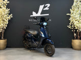 Vespa Sprint | Dark Midnight Blue