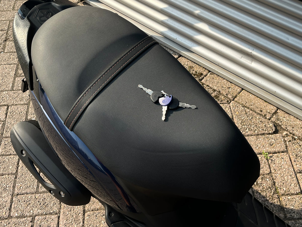 Piaggio Zip Midnight Blue Brom 2019 9387 km 1 eig