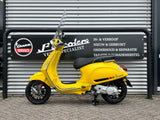 Vespa Sprint Mat Geel Brom 2018 9874 km 1 eig