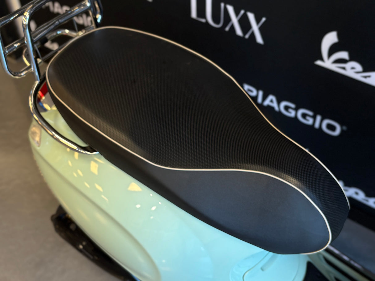 Vespa Primavera | Mint