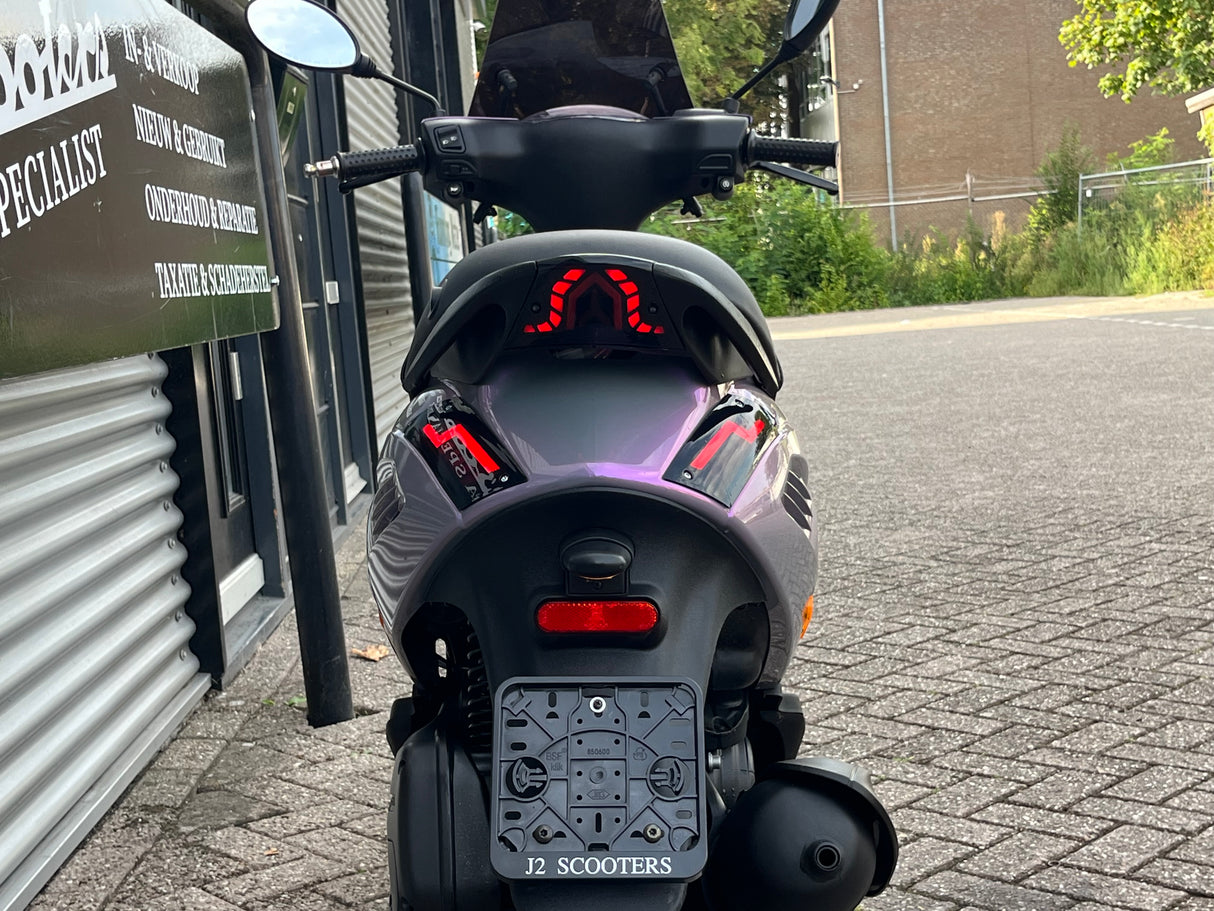 Piaggio Zip Amethyst Violet Brom 2023 2174 km Full 1 eig