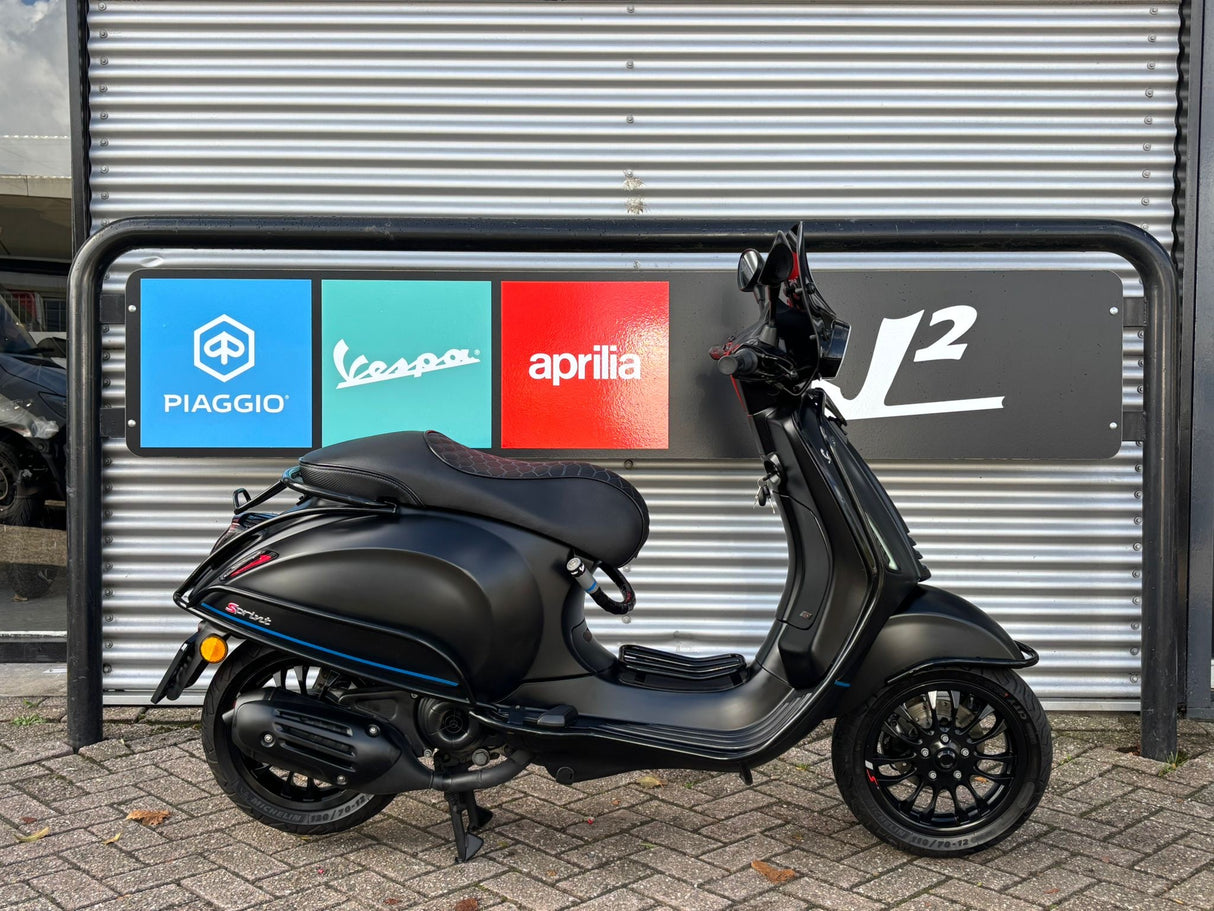 Vespa Sprint Mat Zwart Brom 2023 11064 km 1 eig GARANTIE