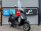 Vespa Primavera | Mat Zwart | 1 Eig