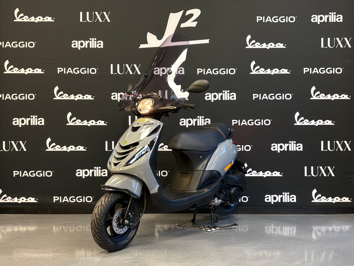 Piaggio Zip | Nardo Grey
