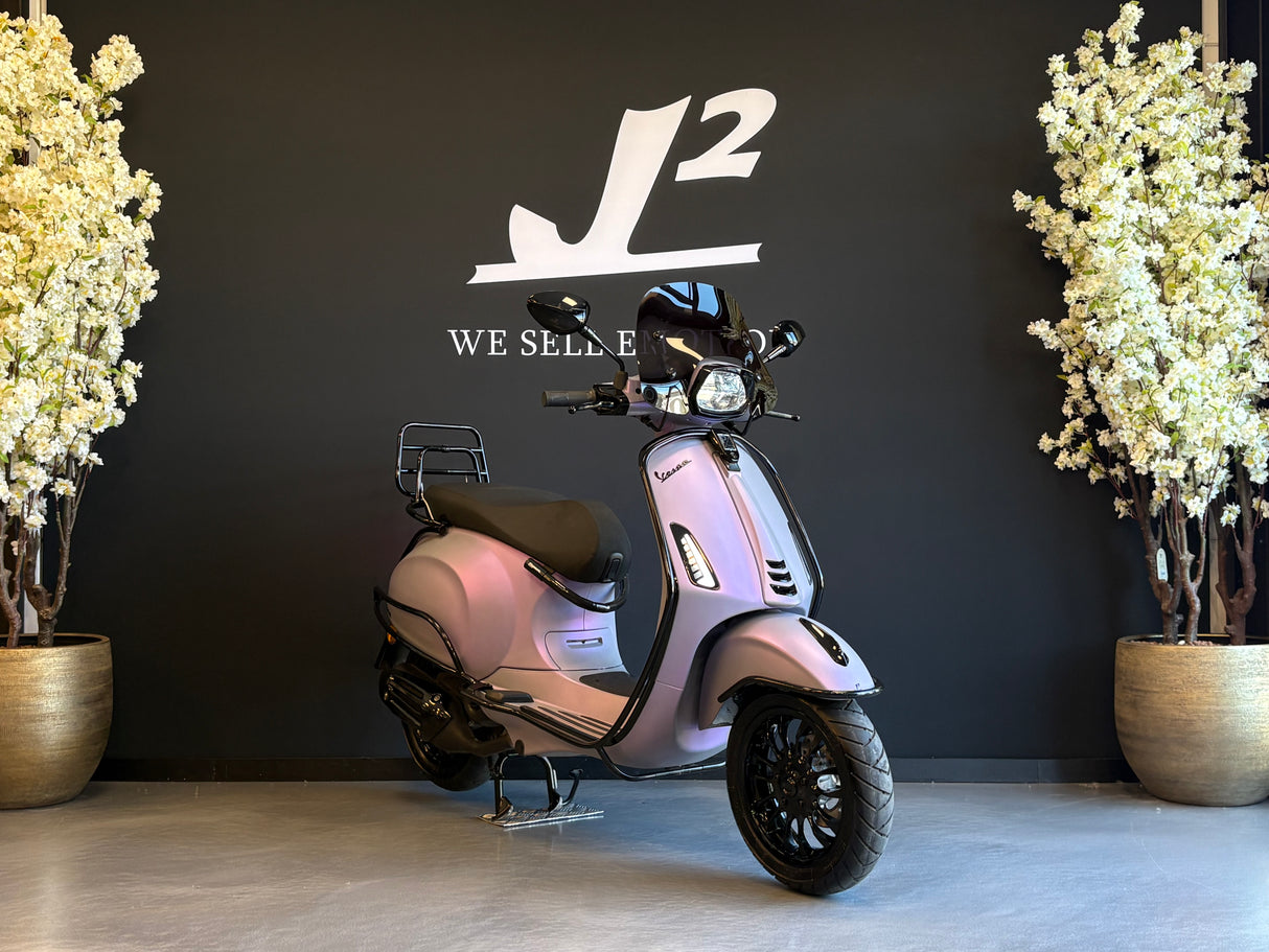 Vespa Sprint | Designo Violet | 1 eig