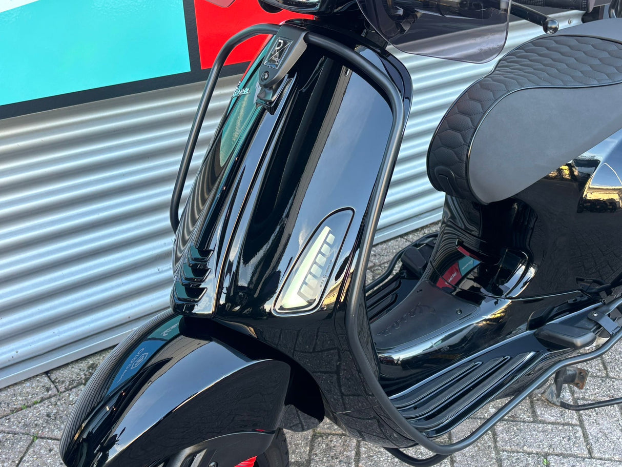 Vespa Sprint Black on Black Brom 2022 2411 km GARANTIE