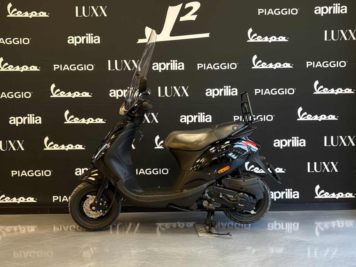 Piaggio Zip | Glans Zwart | 1 eig
