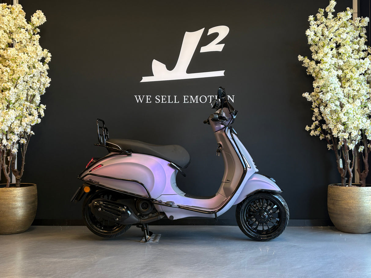 Vespa Sprint | Designo Violet | 1 eig