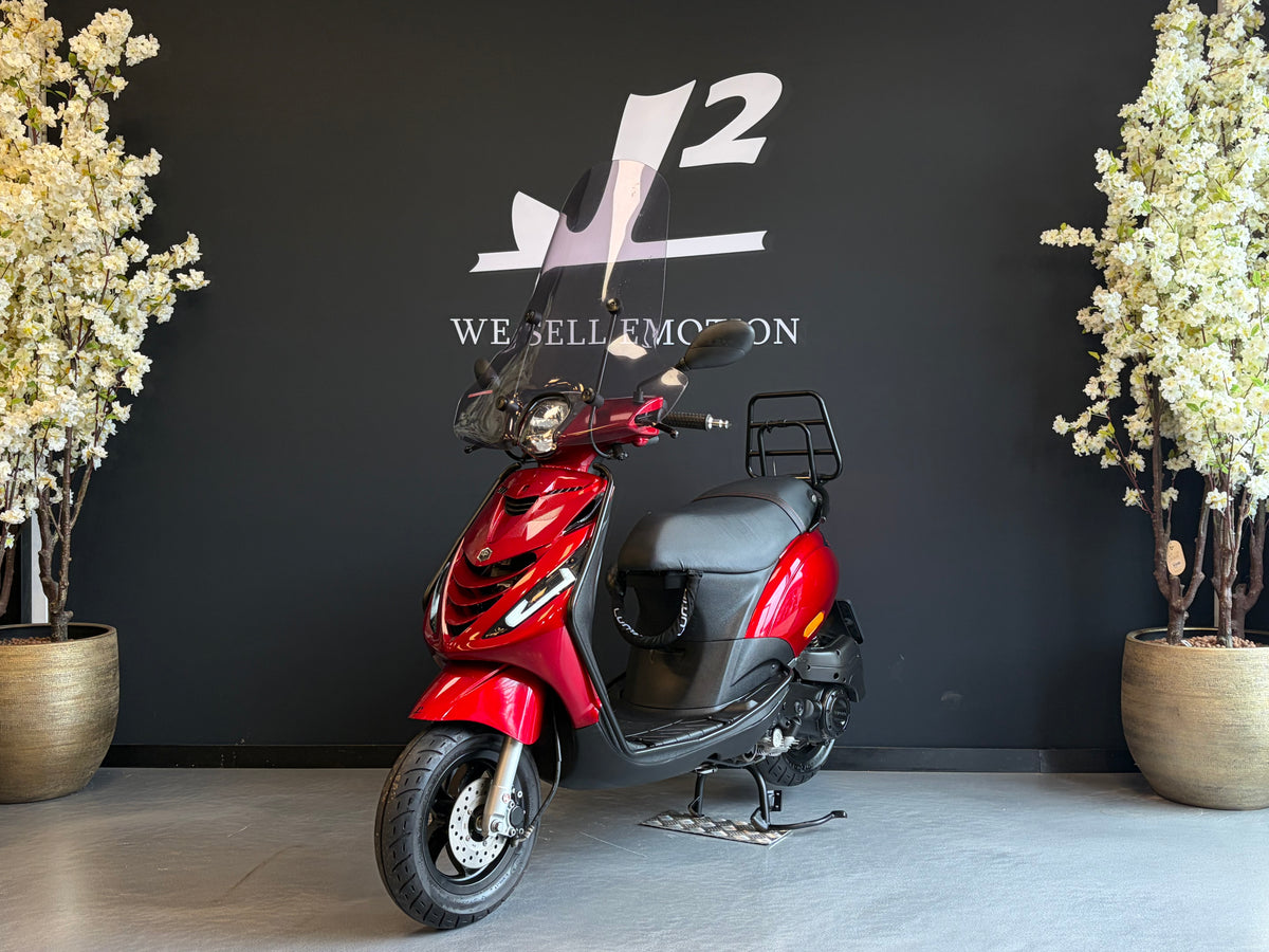 Piaggio Zip | Candy Red
