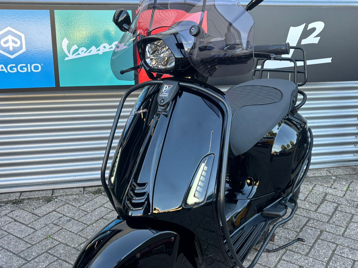 Vespa Sprint Black on Black Brom 2022 2411 km GARANTIE