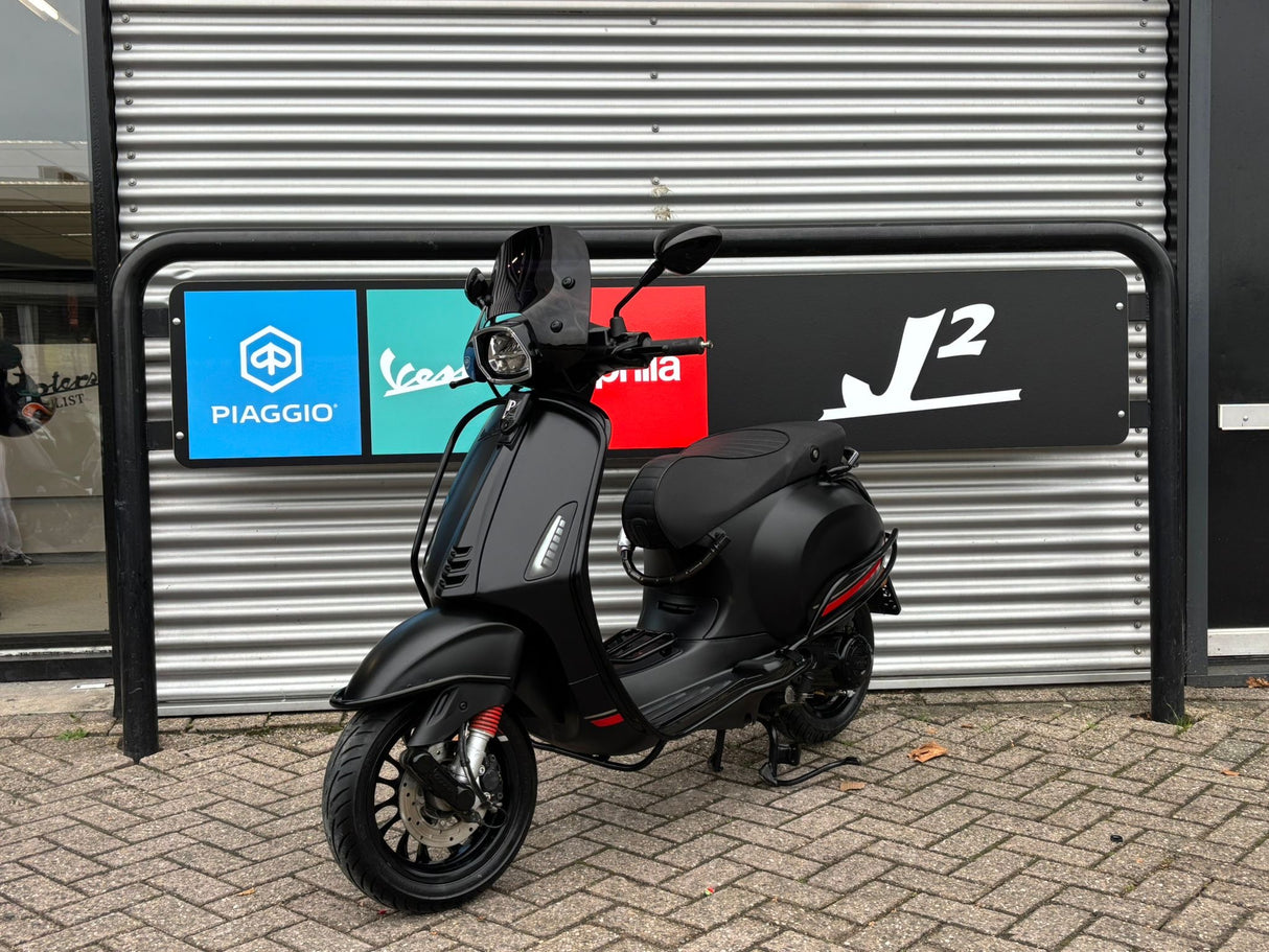 Vespa Sprint Brom Mat Zwart 2022 7837 km 1 eig GARANTIE